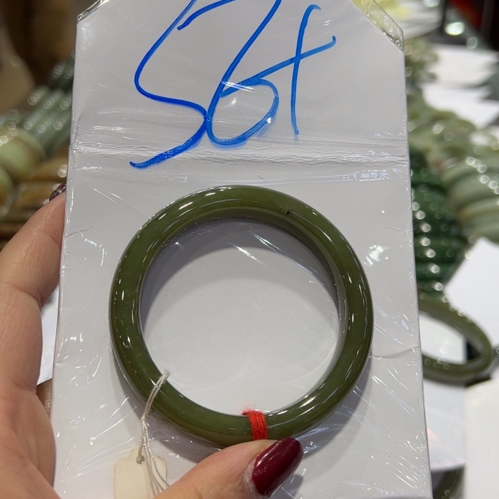 和田玉（糖玉）手镯未镶嵌’**`