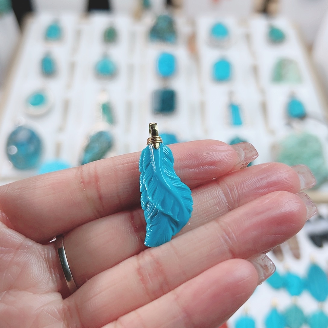 绿松石颈饰未镶嵌按****难