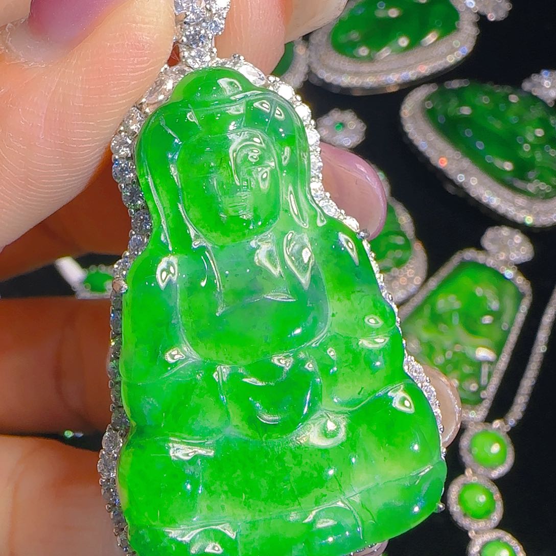 翡翠吊坠(赠链)银S925镶嵌