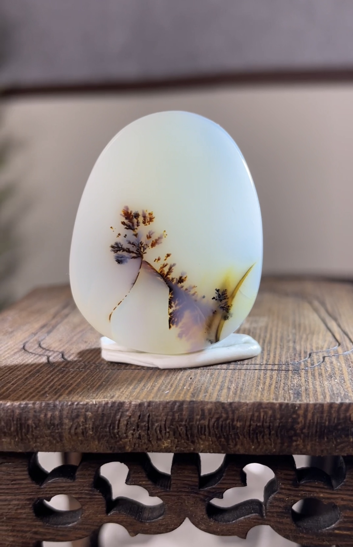 红梅兰草画面石奇石