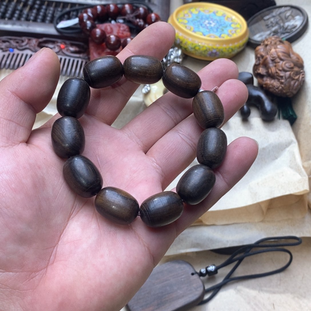 大叶紫檀（黑酸枝木类）