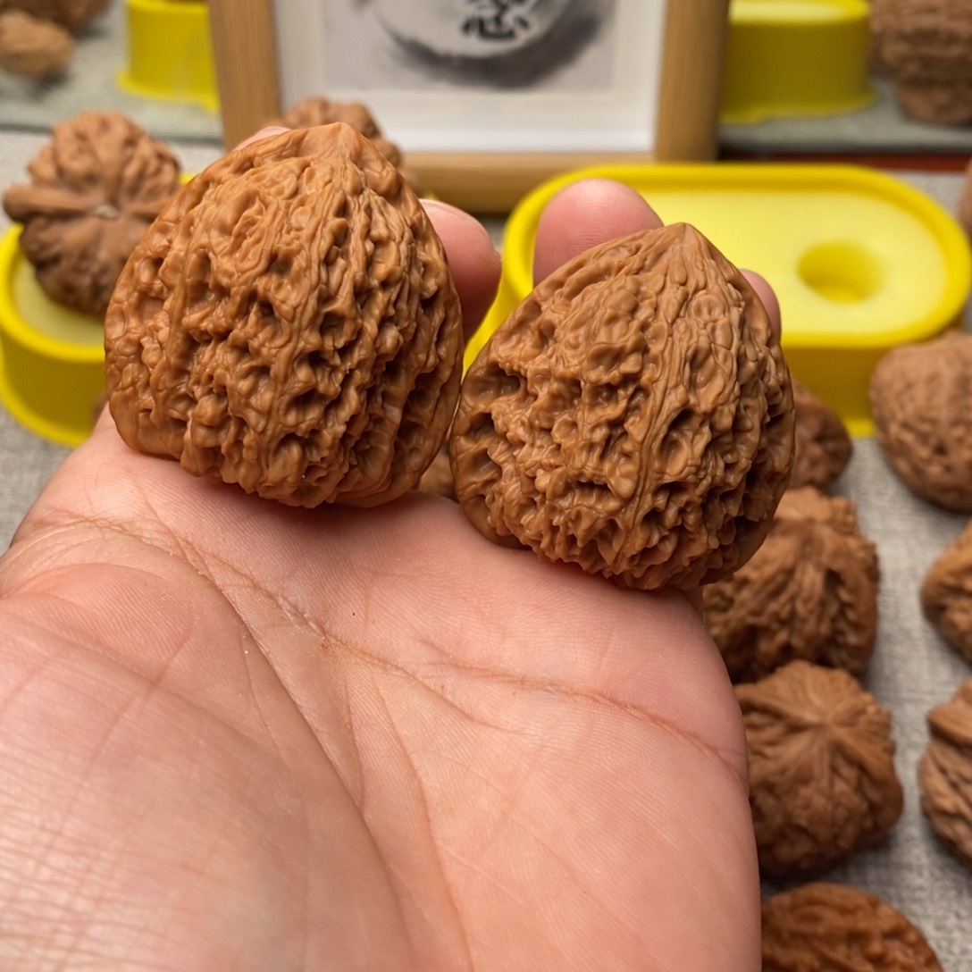 不***醉文玩核桃吊坠三角疆毕业42