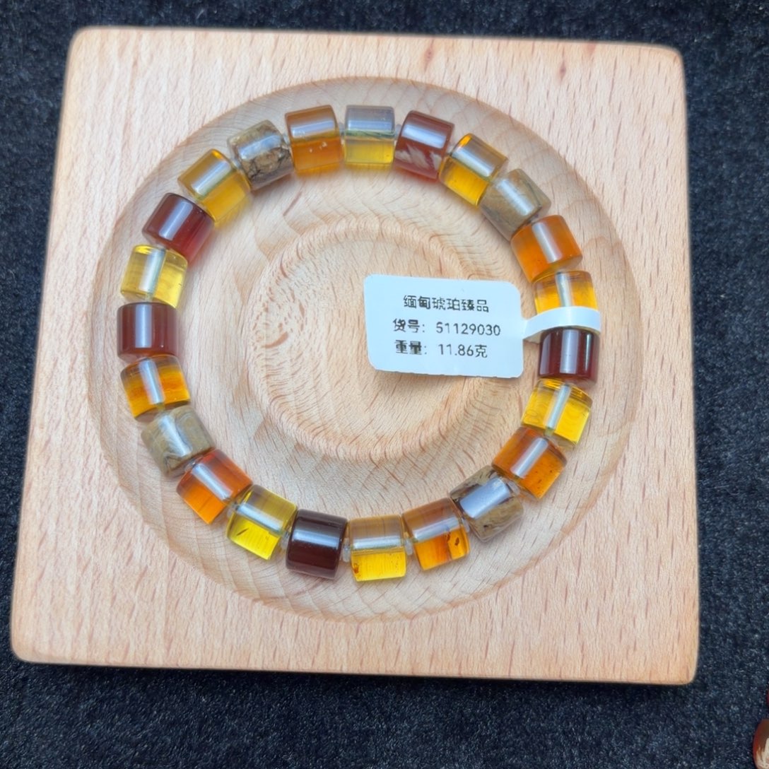 格***格琥珀未镶嵌珠宝奇石