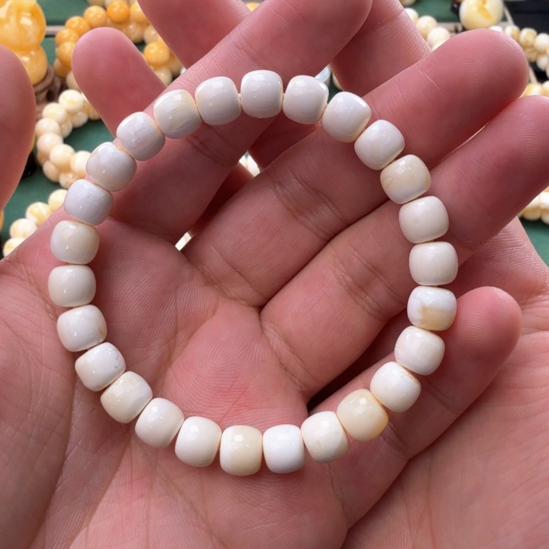 琥珀裸石未镶嵌精工8m瓷白老邢