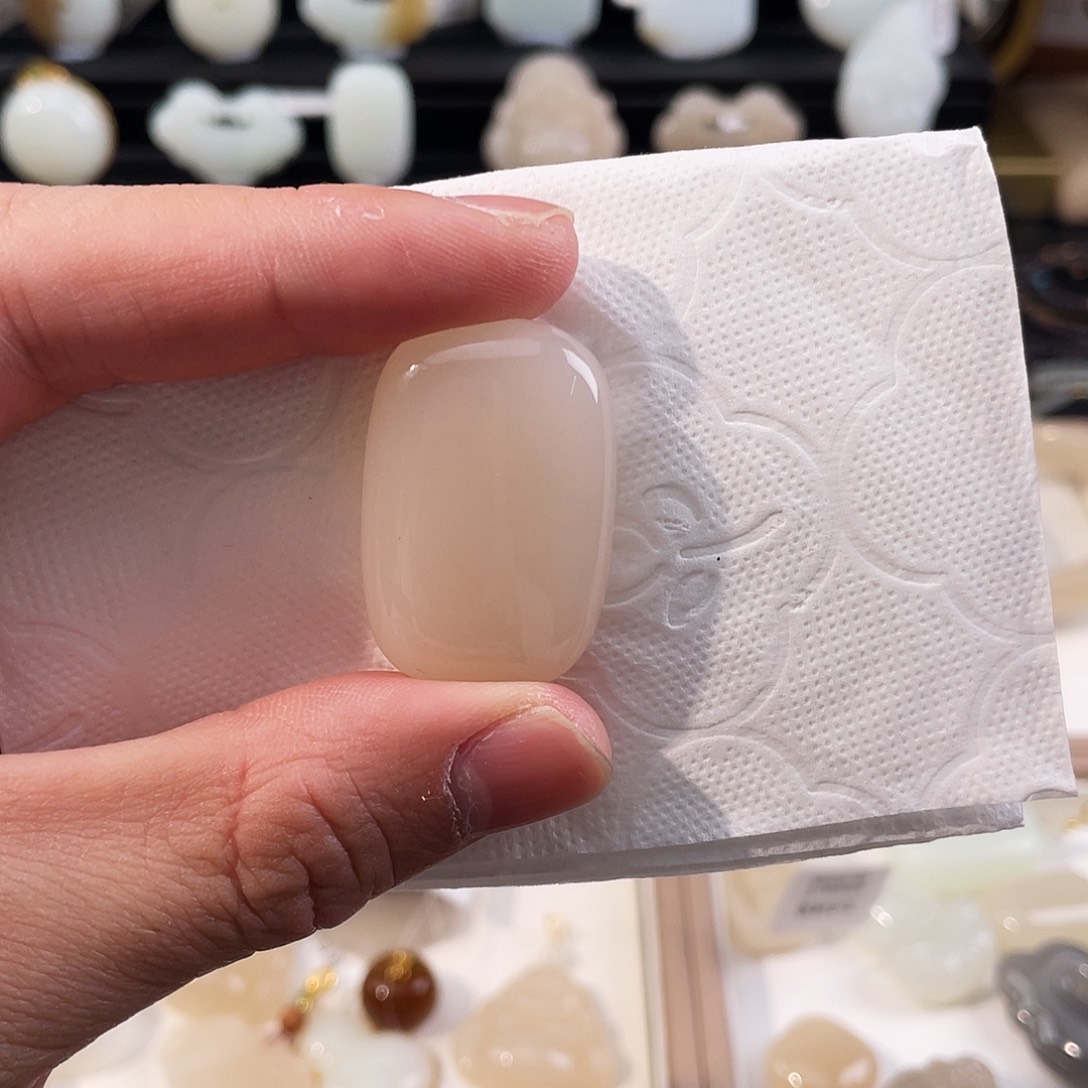 和田玉颈饰18K金镶嵌婷**9