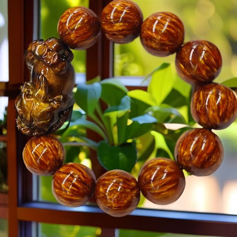 A016-貔貅金丝楠精品手串