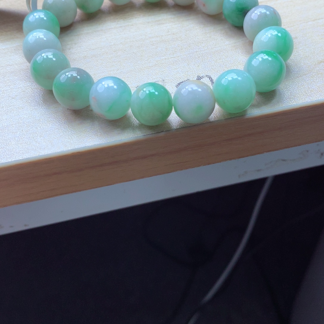 翡翠颈饰未镶嵌吊坠