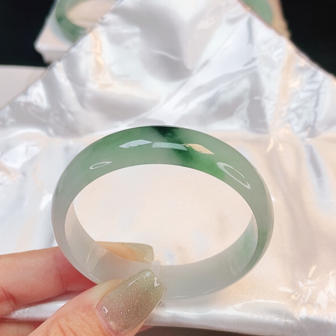 翡翠手镯未镶嵌 正圈48