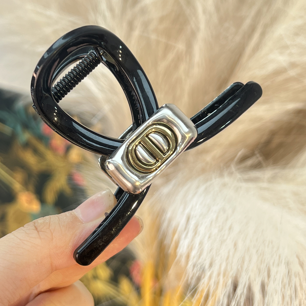 【8cm高货猪鼻子】钛钢金色标不掉的抓夹百搭休闲时尚发饰