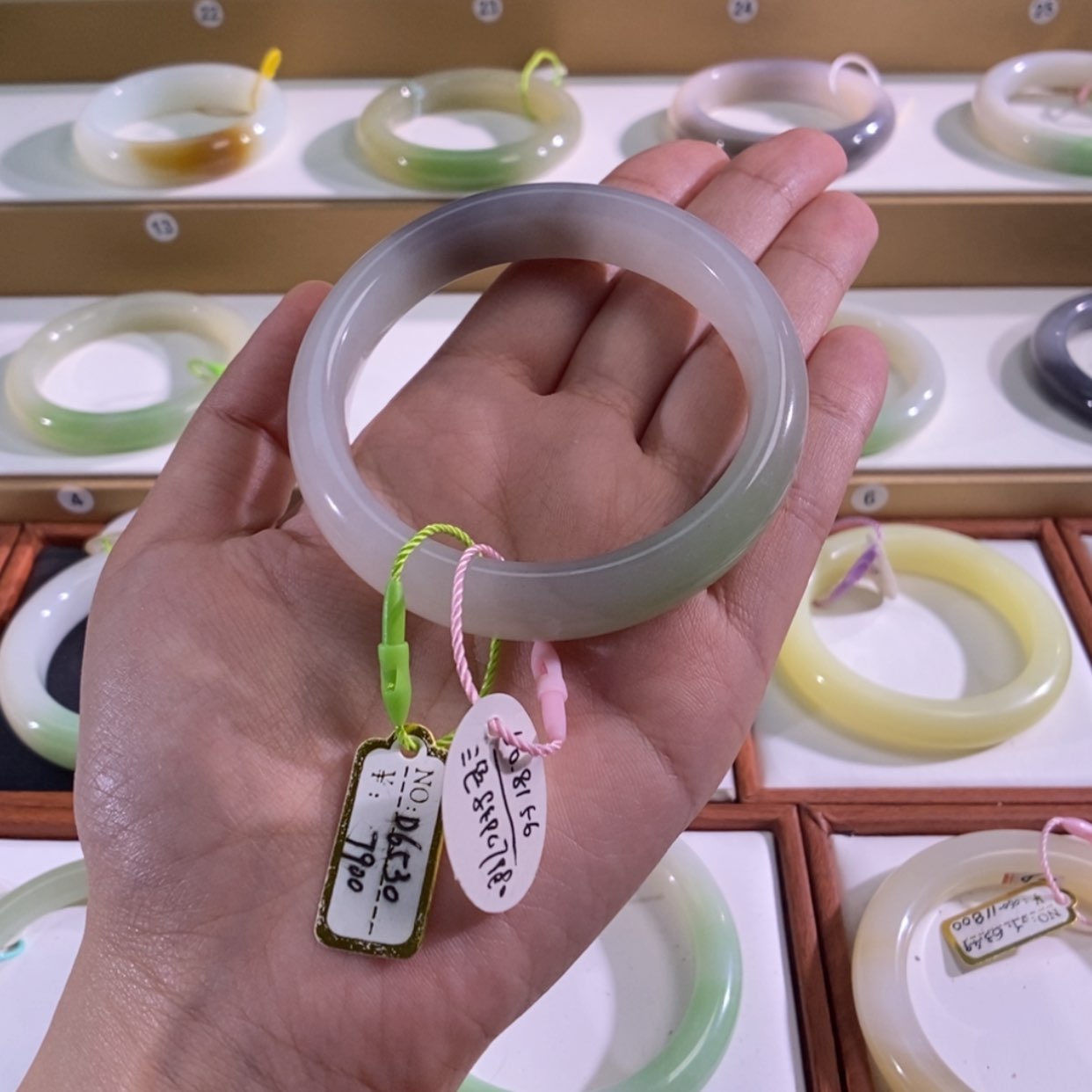 【闪购商品】和田玉（翠青玉）手镯未镶嵌星***✨56