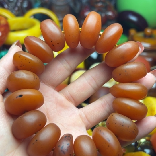 琥珀手串未镶嵌蜜蜡