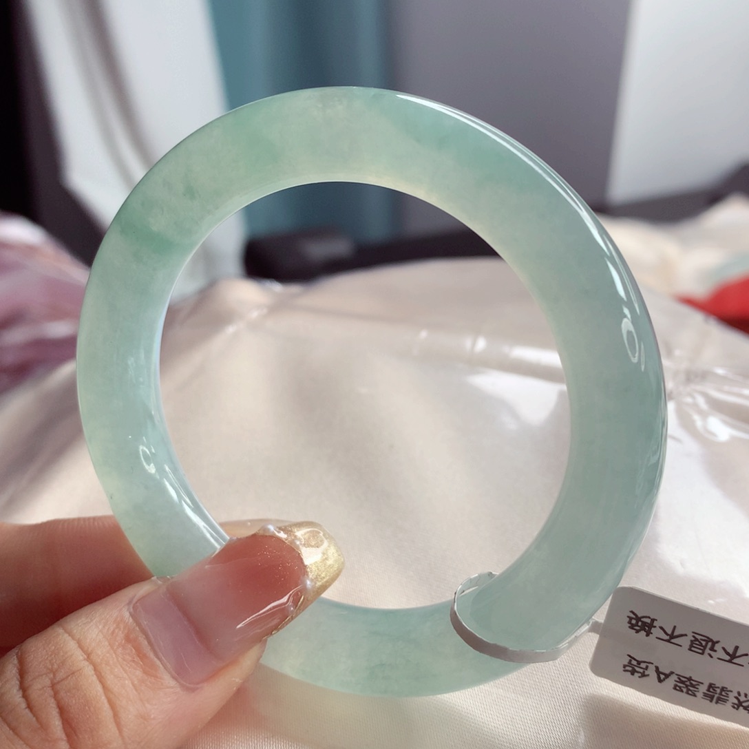 翡翠手镯（圆镯）未镶嵌50.9种色兼收 双10国际条宽 小柒