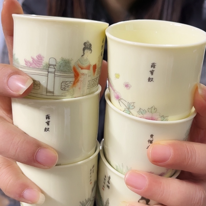 陶景德镇瓷器博物陈列中心主任