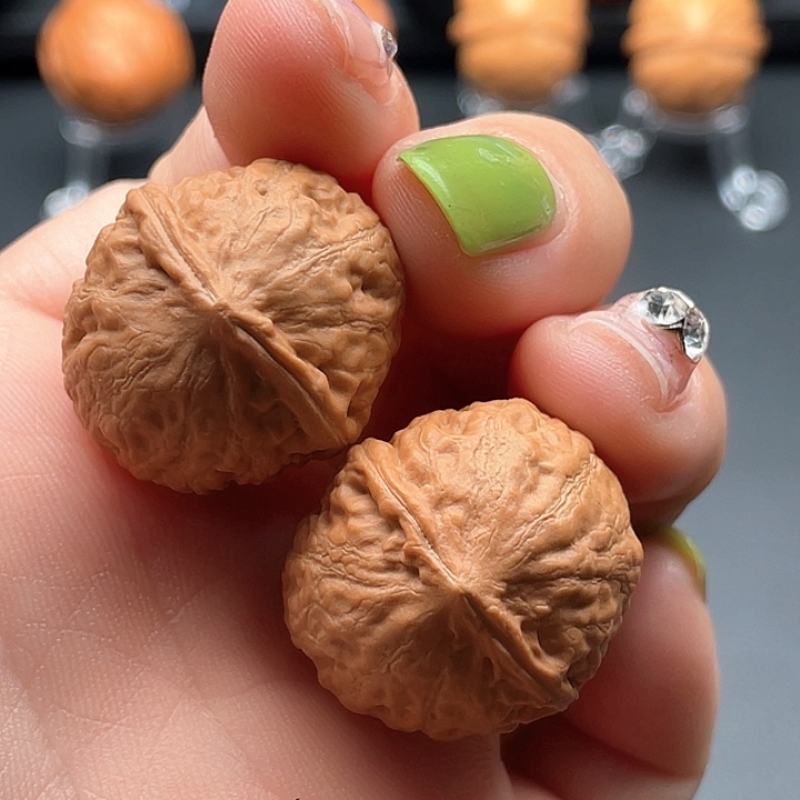 文玩核桃把件小石头