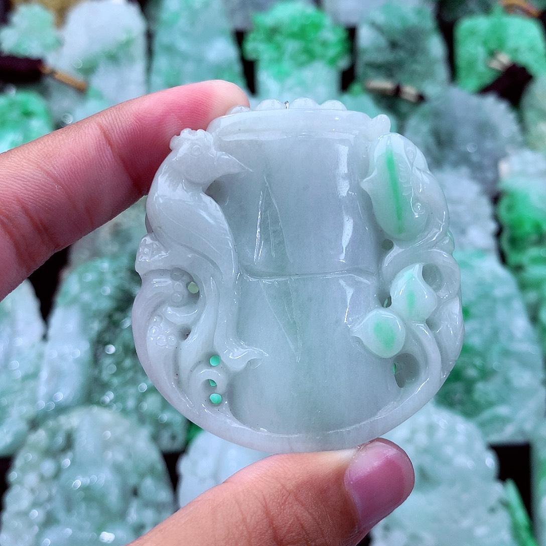 翡翠未镶嵌吊坠(不含链)