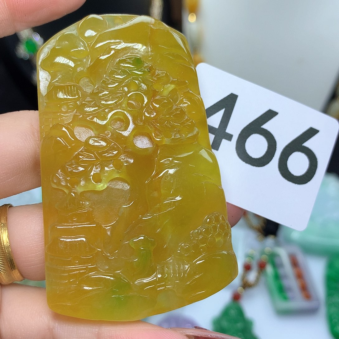 翡翠吊坠(赠链)未镶嵌