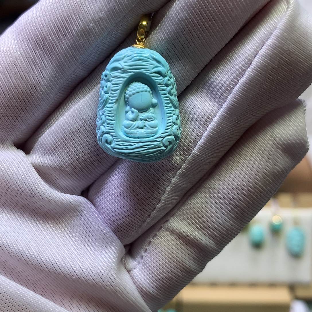 绿松石18K金镶嵌挂件