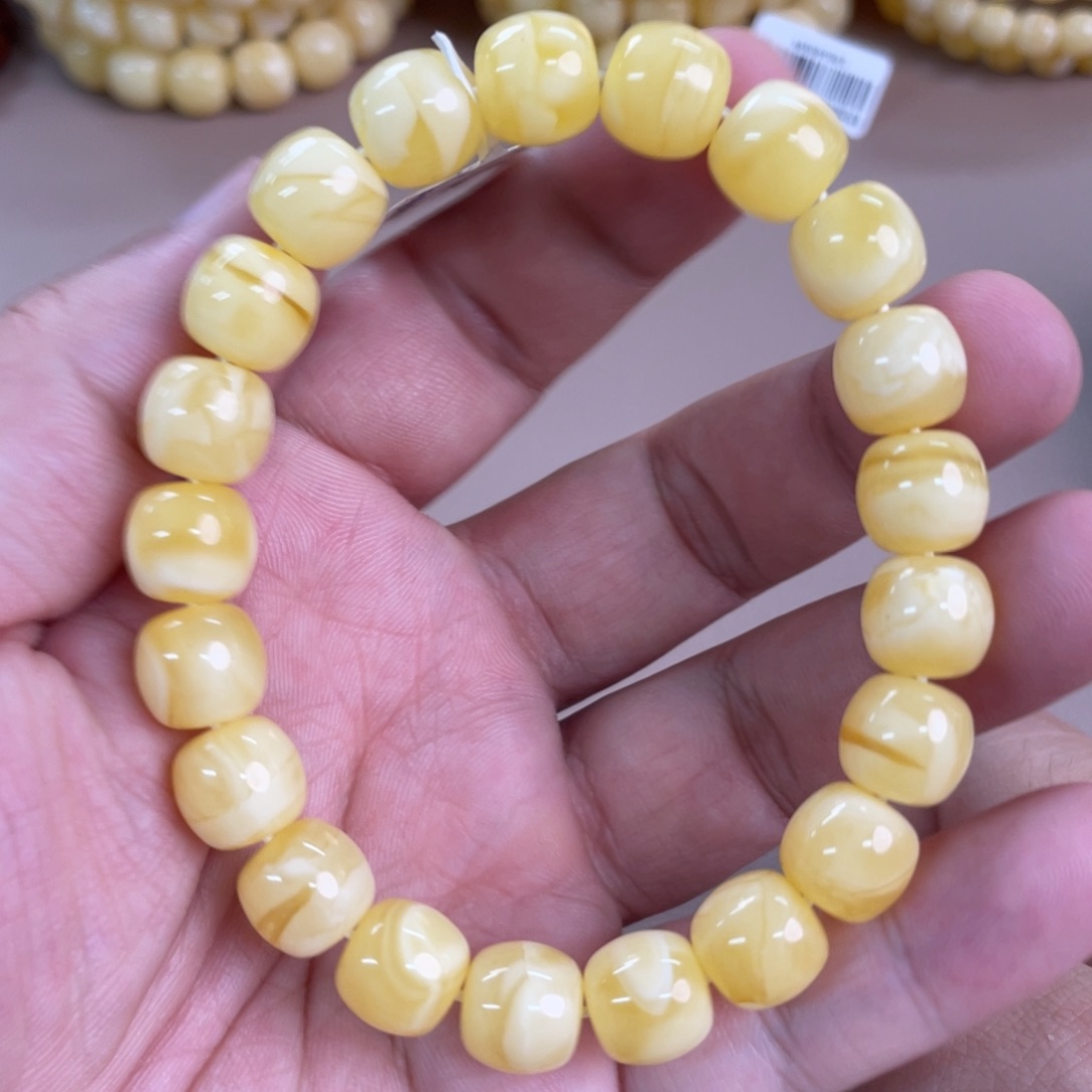 未镶嵌琥珀裸石148000000000