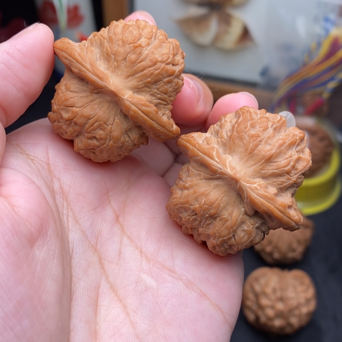 文玩核桃把件38血麒麟