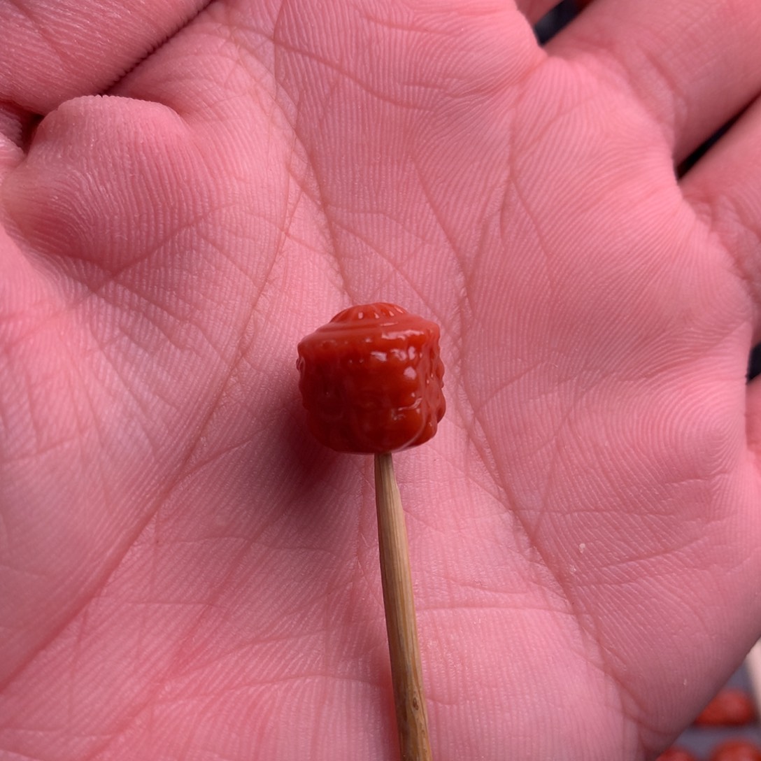 南红玛瑙精工雕刻三面佛12+未镶嵌