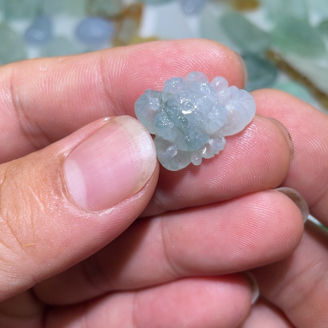 未镶嵌定制翡翠莲花