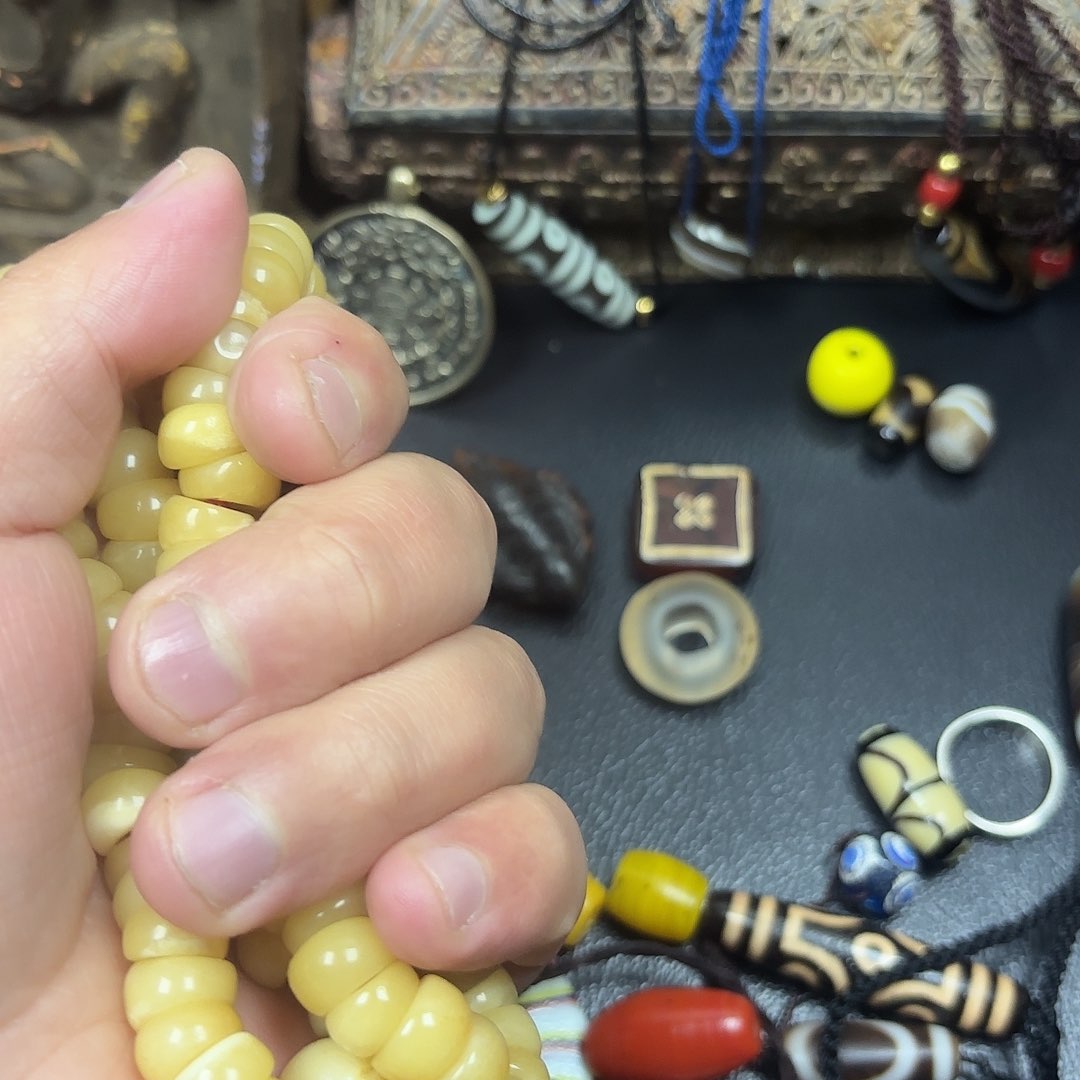 L**a祝卓老板每天开开心心