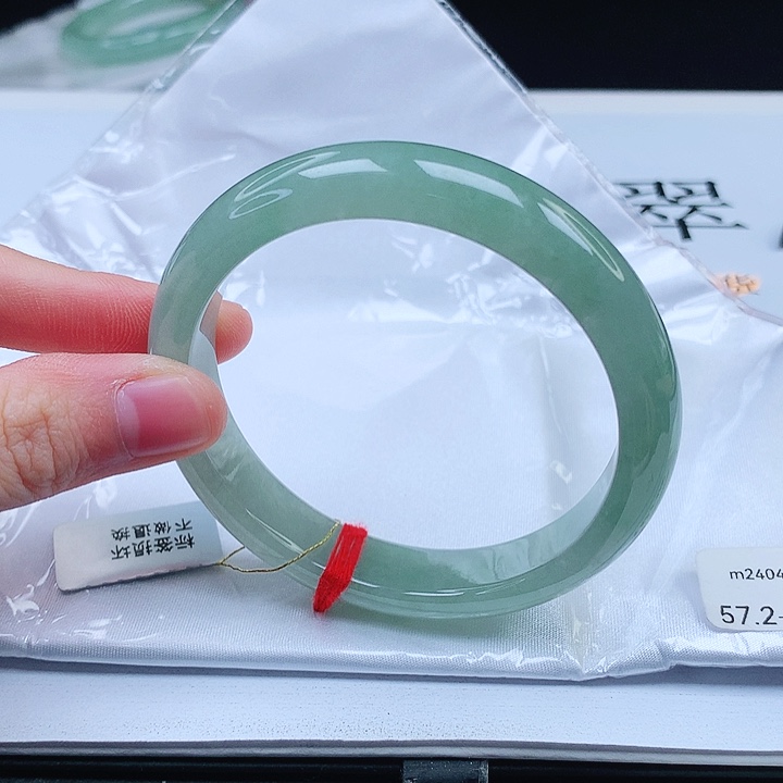 翡翠手镯未镶嵌缅甸天然a货手镯57+