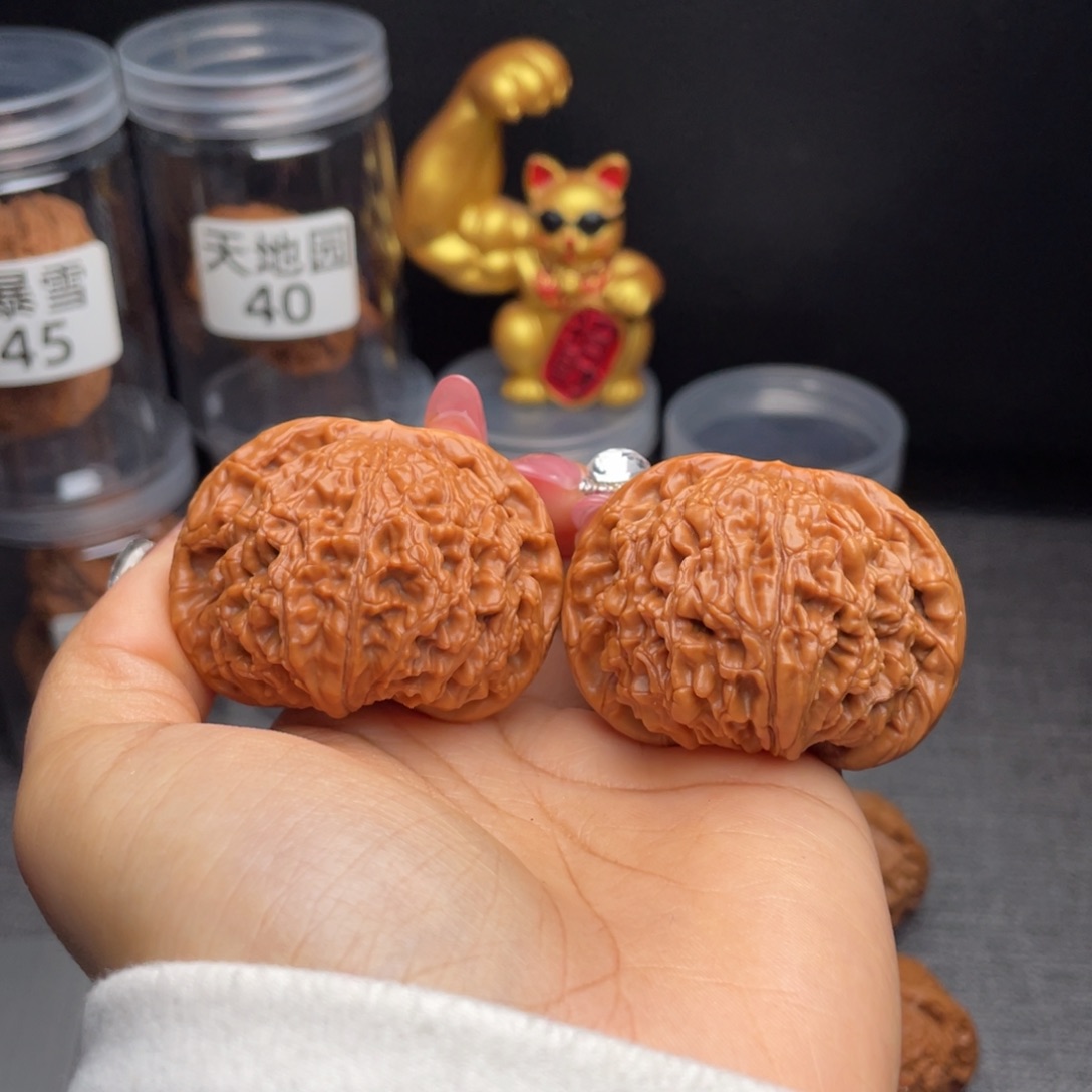 文玩核桃把件越**好毕业水龙