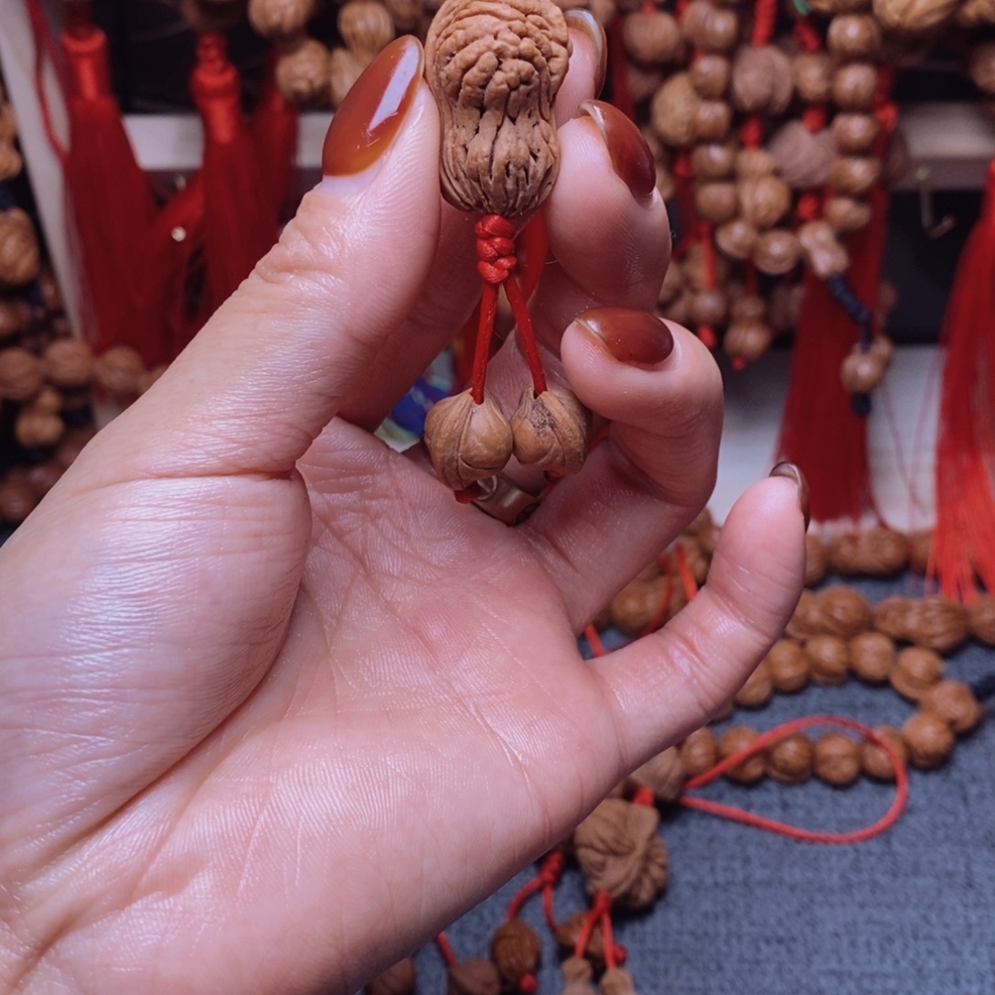 桃核吊坠龙纹桃枭