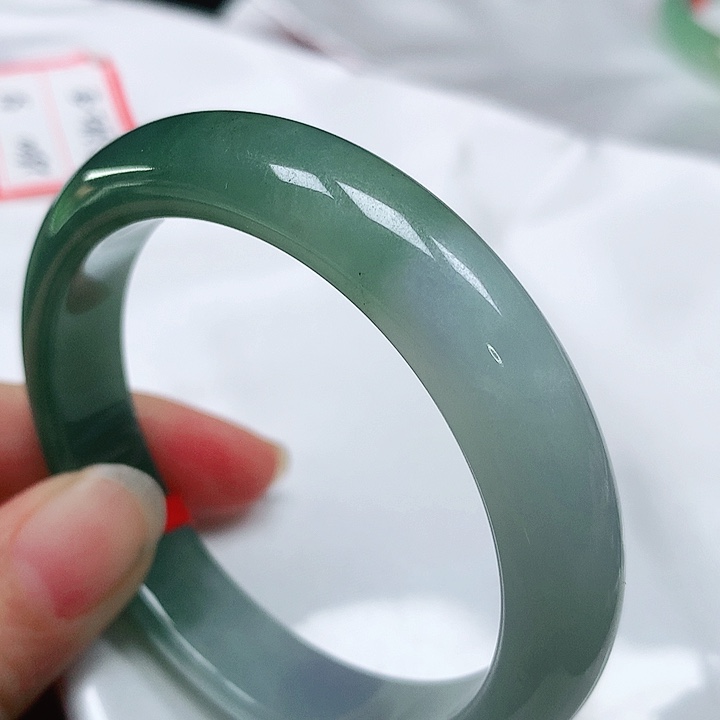 翡翠手镯（圆镯）未镶嵌