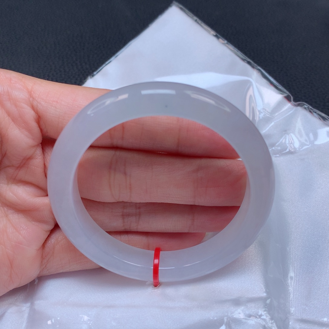 翡翠手镯未镶嵌天然