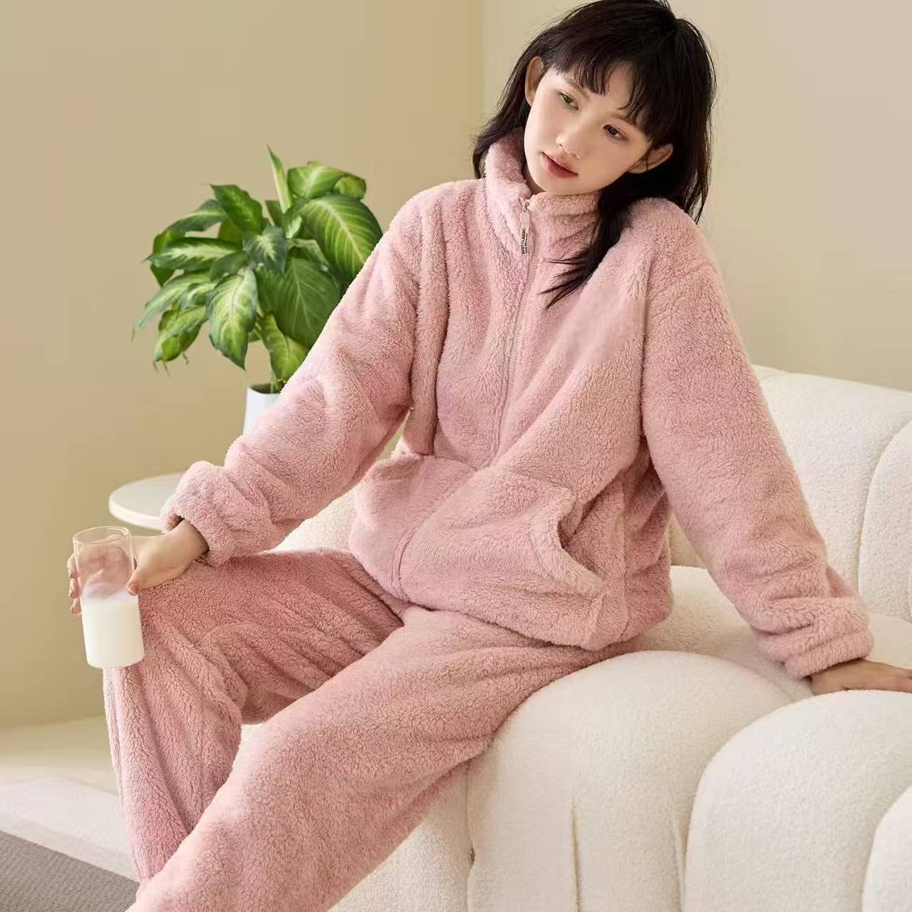 秋冬季2025款睡衣女士时尚保暖休闲拉链款珊瑚绒家居服套装可外穿