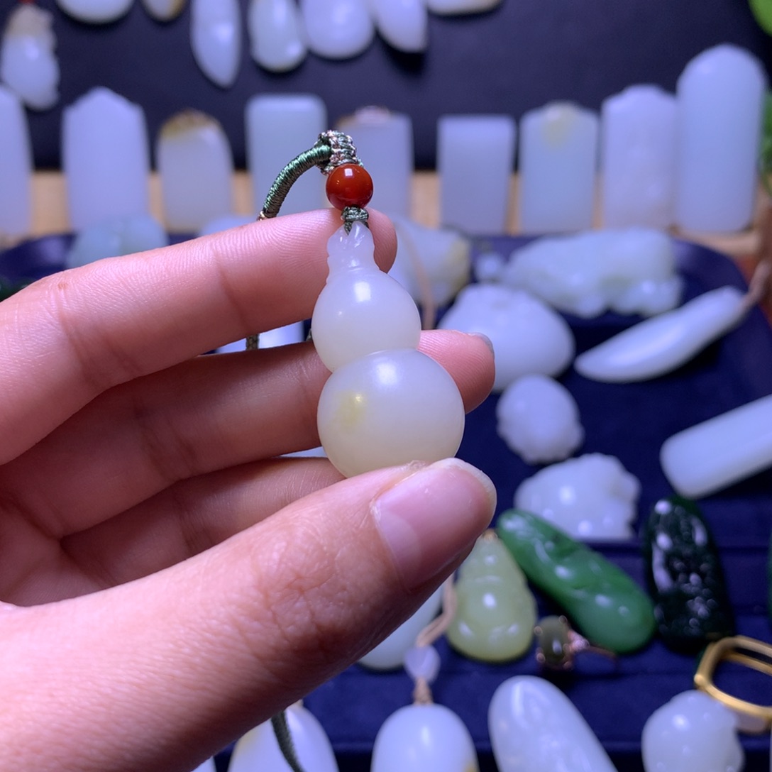 和田玉挂件未镶嵌