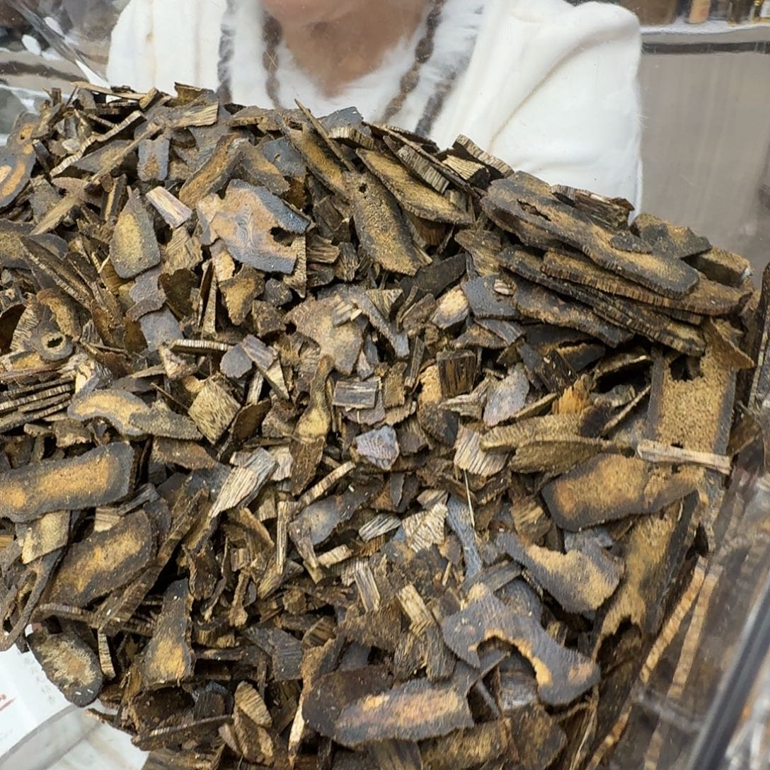 沉香碎屑沉香白棋母树沉水原材料 30 克