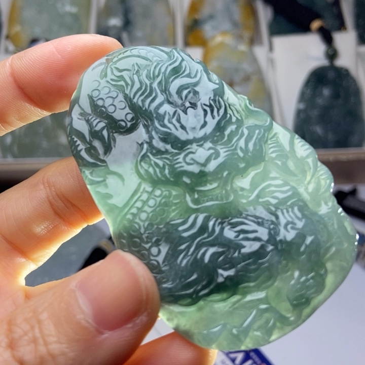 翡翠未镶嵌颈饰翡翠
