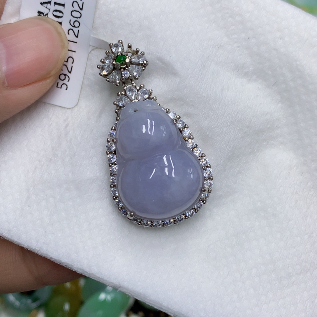 翡翠银S925镶嵌颈饰翡翠