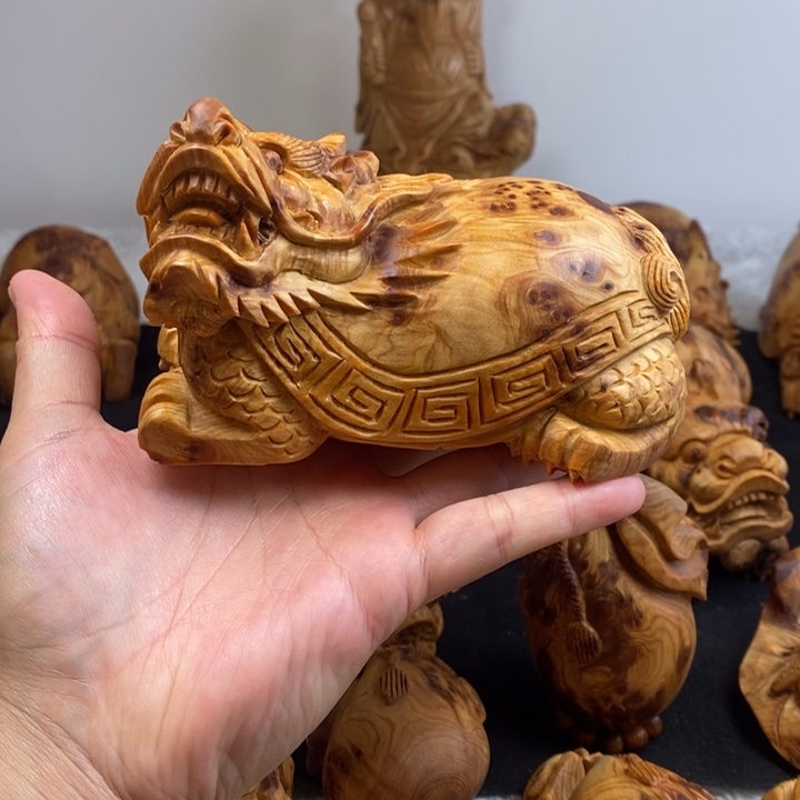 铭***侠柏木大龙龟手工雕小摆件