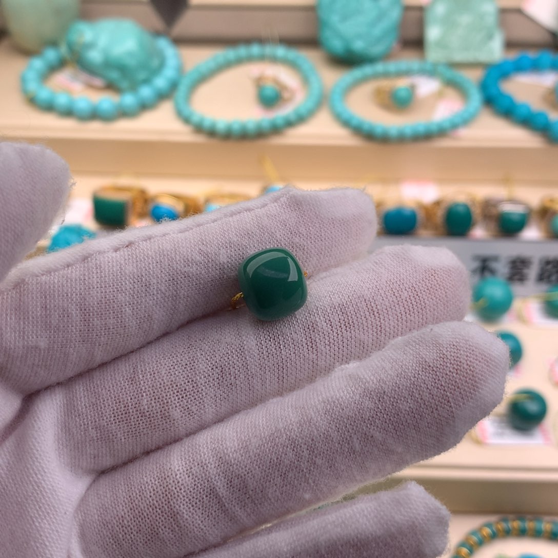 绿松石珠宝奇石未镶嵌11.2*10.1mm