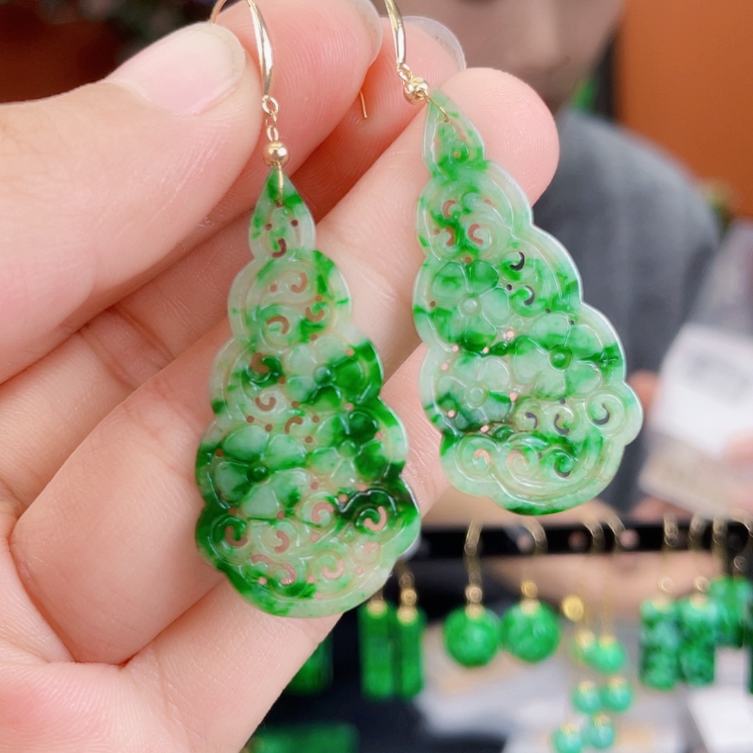 翡翠18K金镶嵌耳饰