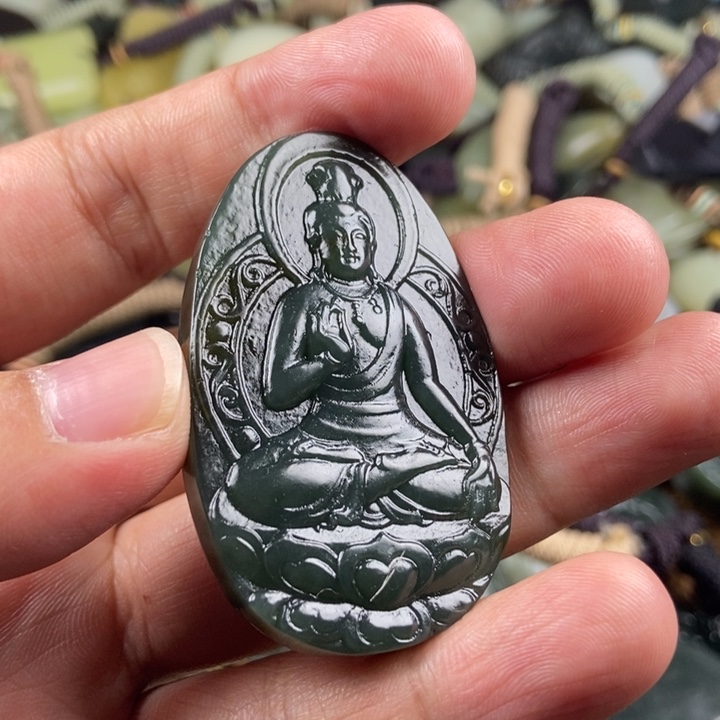 和田玉未镶嵌颈饰