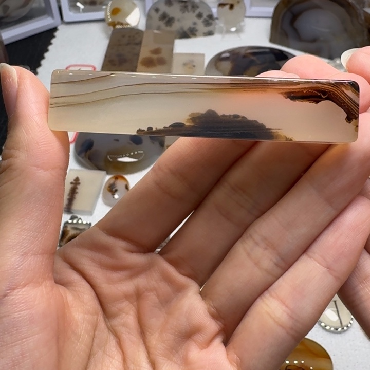 玛瑙/玉髓未镶嵌珠宝奇石