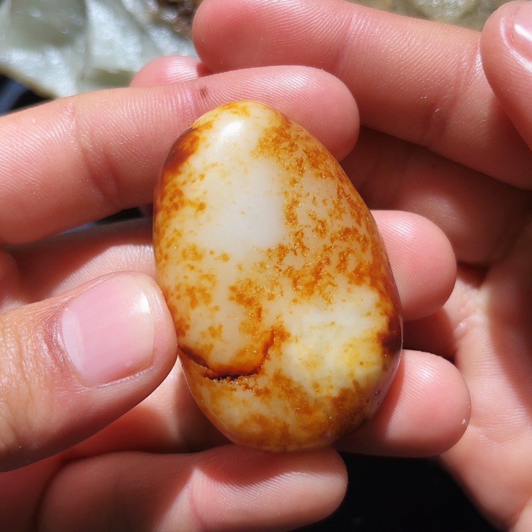 和田玉未镶嵌珠宝奇石