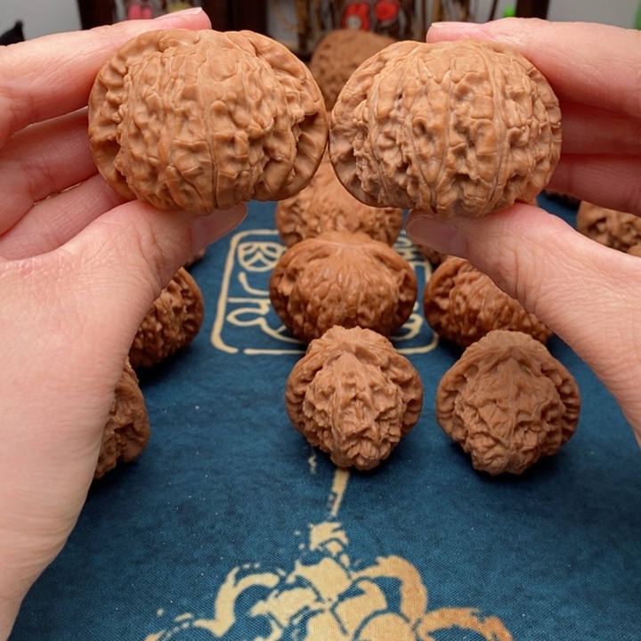 文玩核桃把件白狮子46