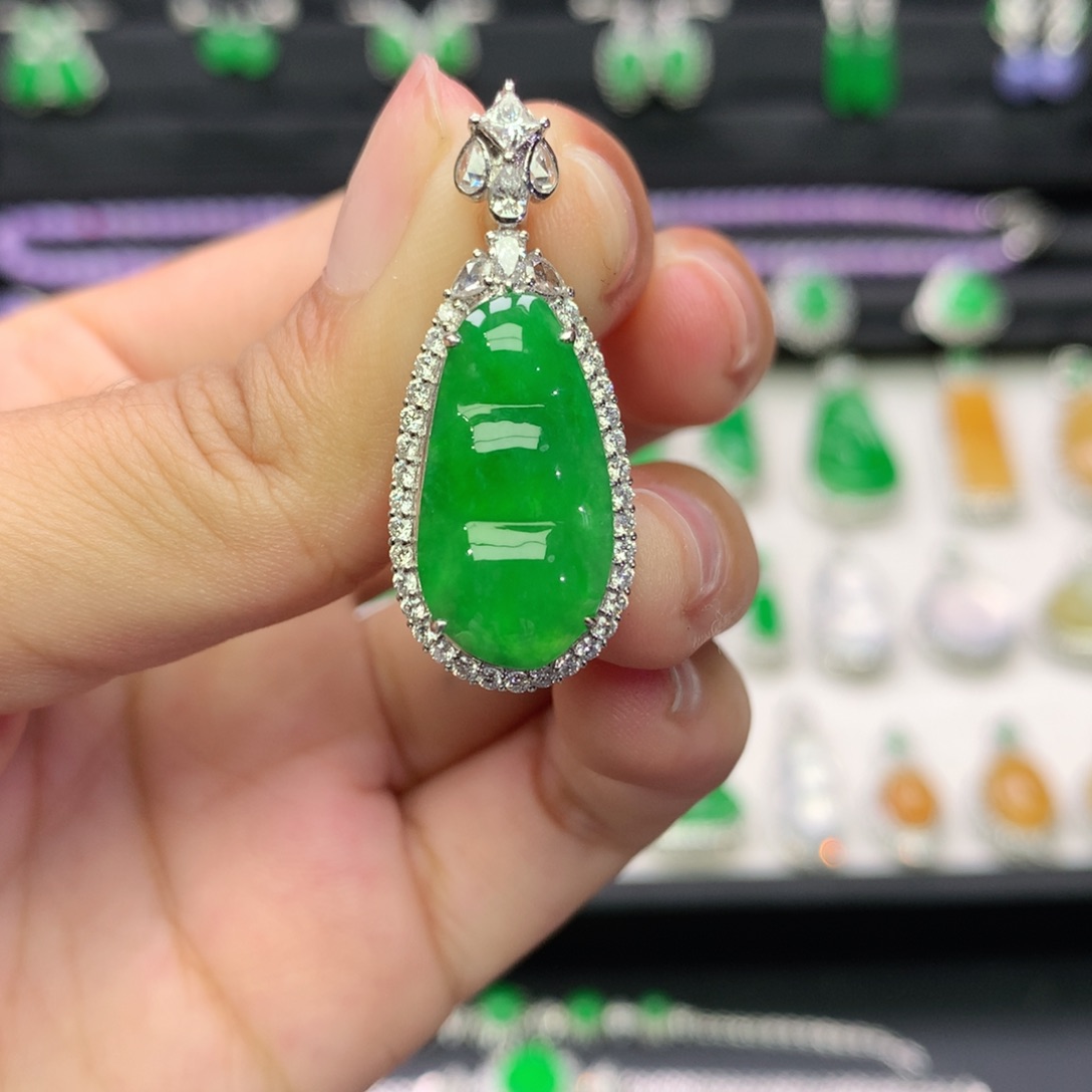 翡翠18K金镶嵌吊坠(不含链)