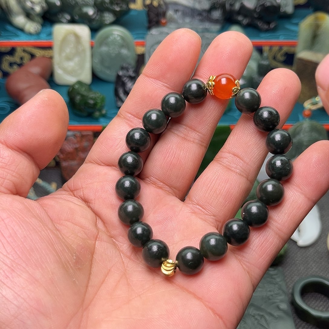 和田玉颈饰未镶嵌