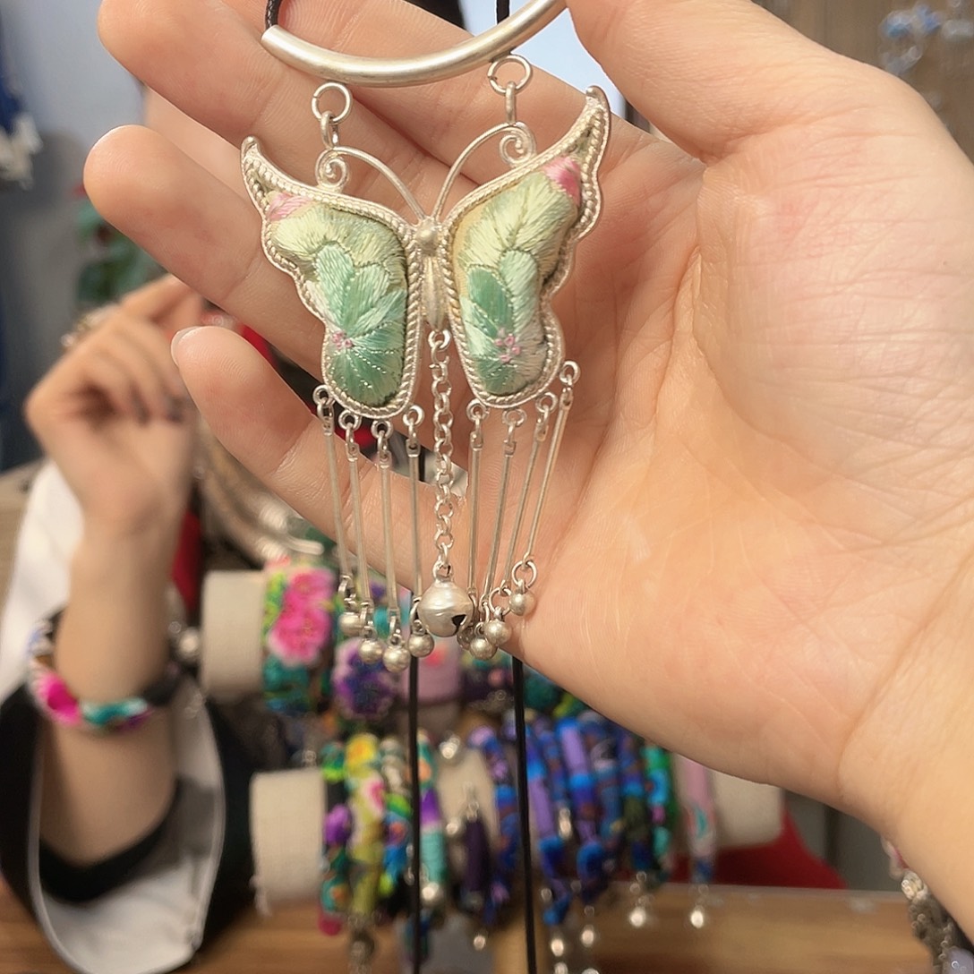 锆石纯铜合金吊坠