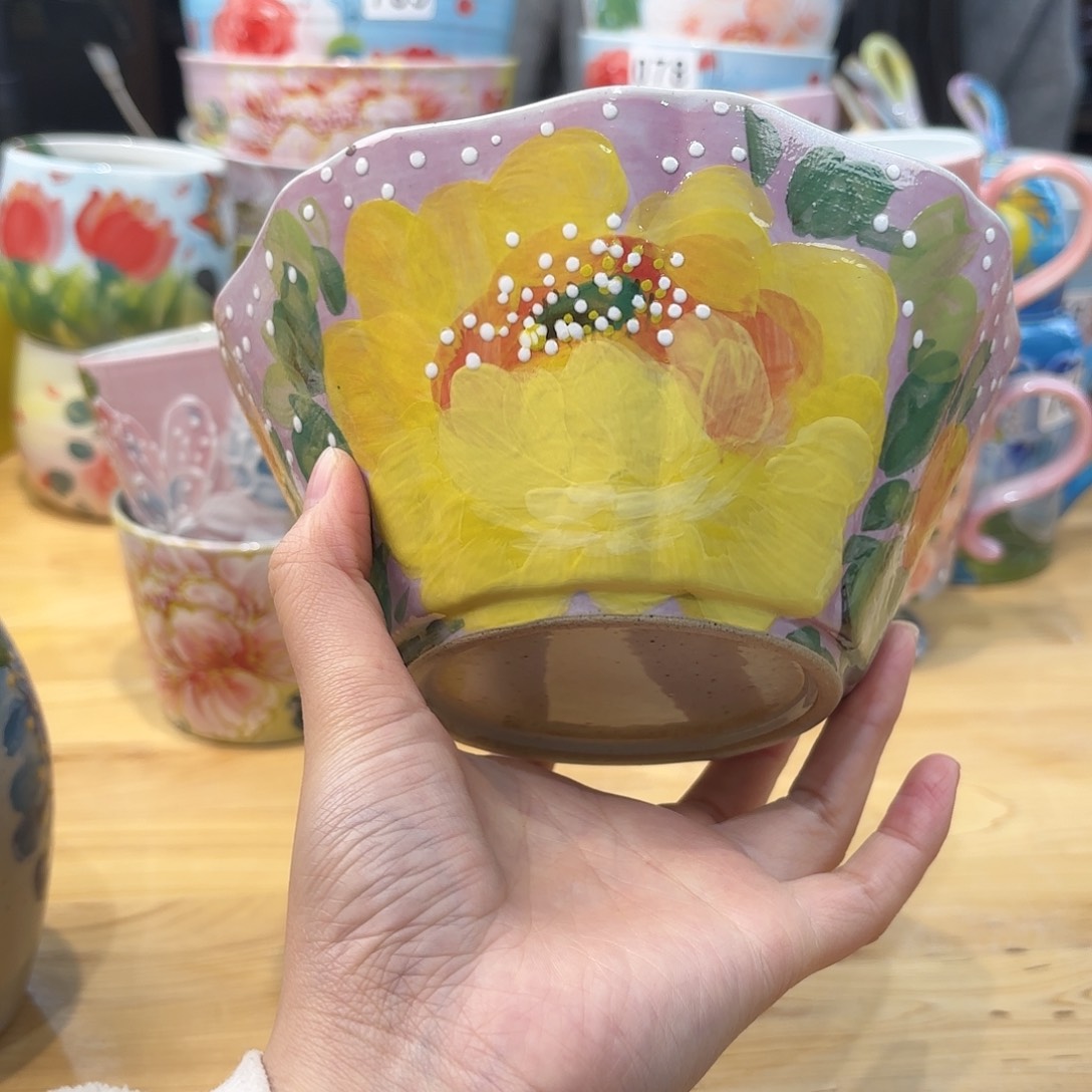 瓷片兔兔嘎嘎嘎好帅