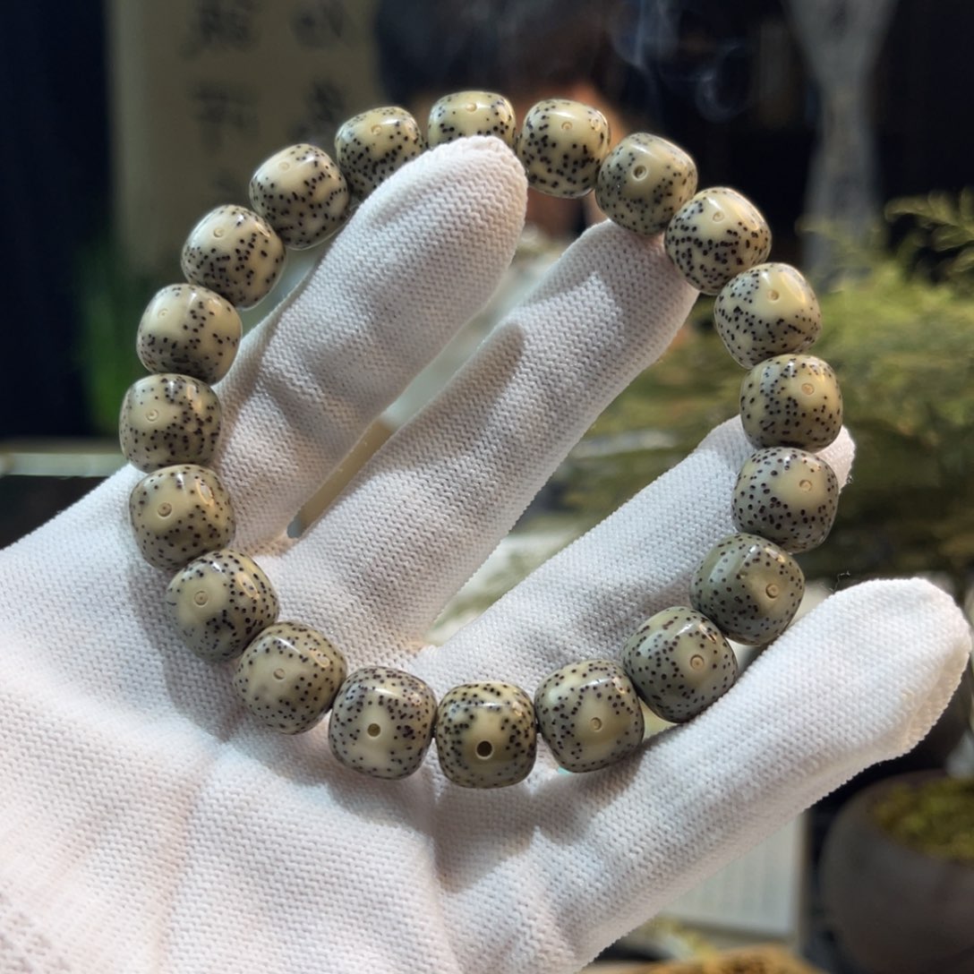 星月菩提手串高油满绿A5