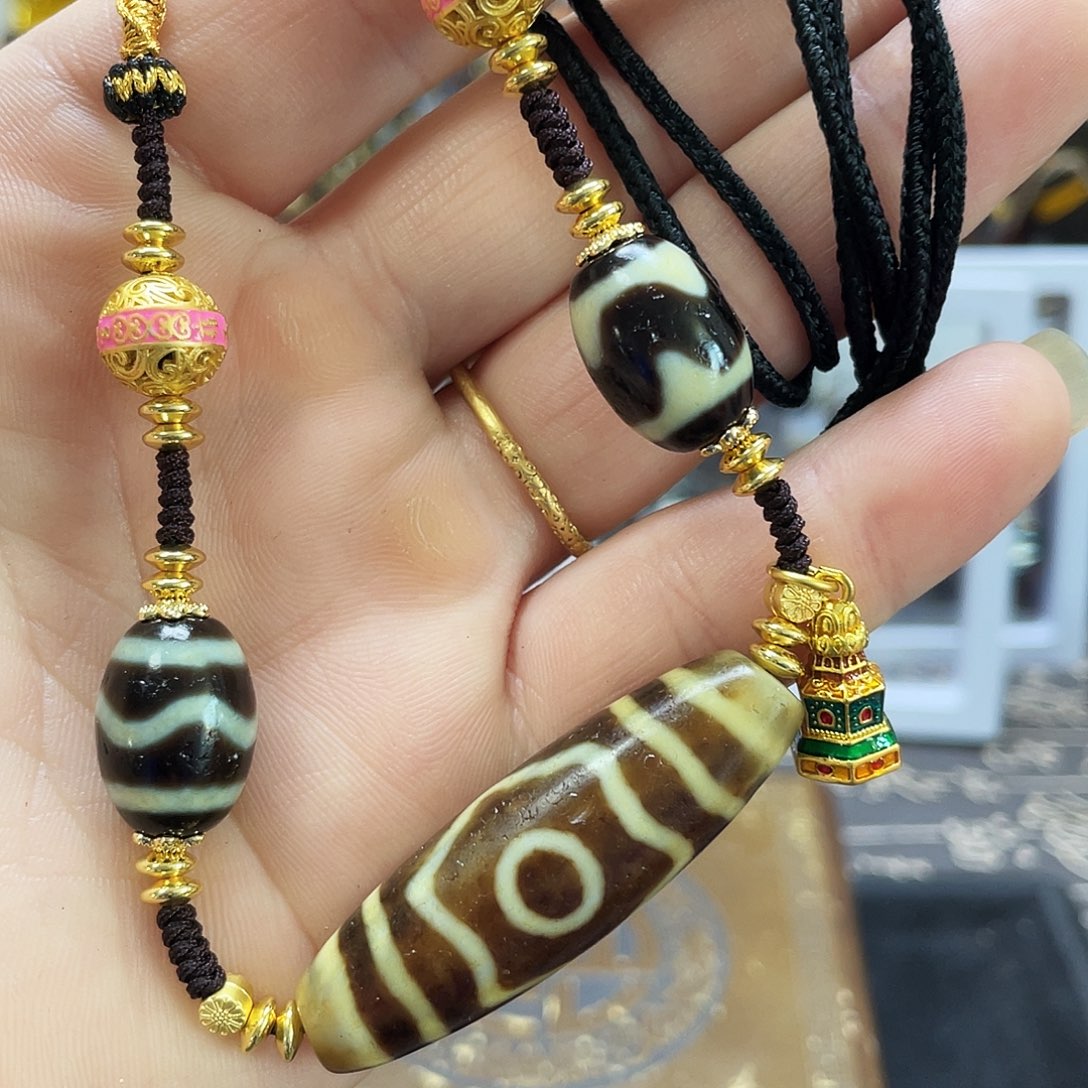 玛瑙/玉髓未镶嵌多样性发一条