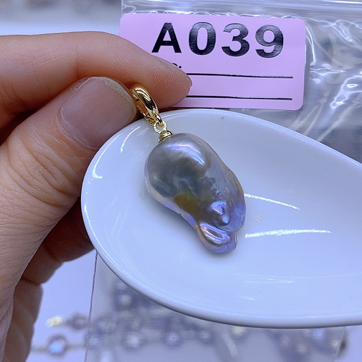 颈饰未镶嵌淡水珍珠